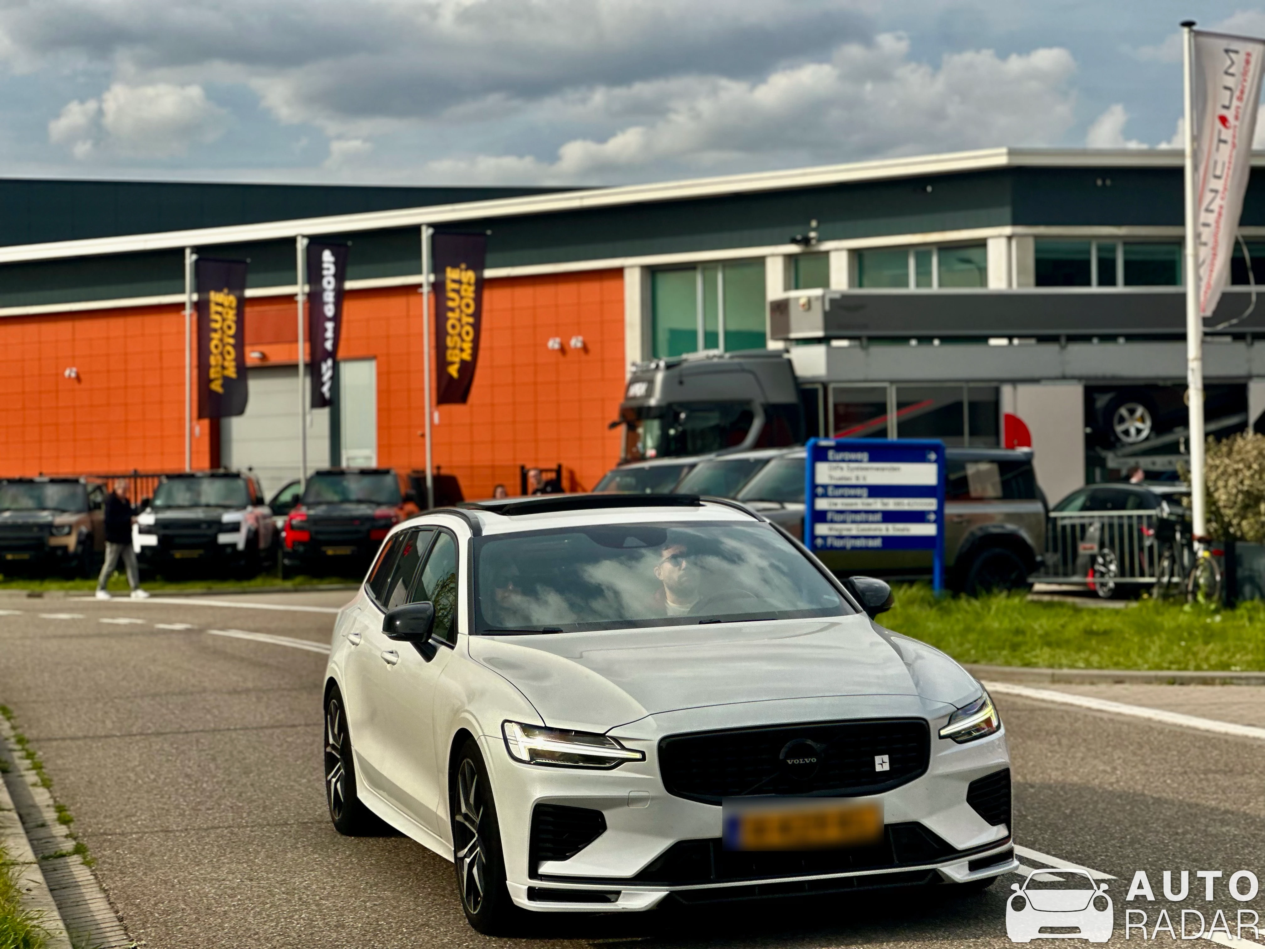 Volvo V60 spotted in Ridderkerk