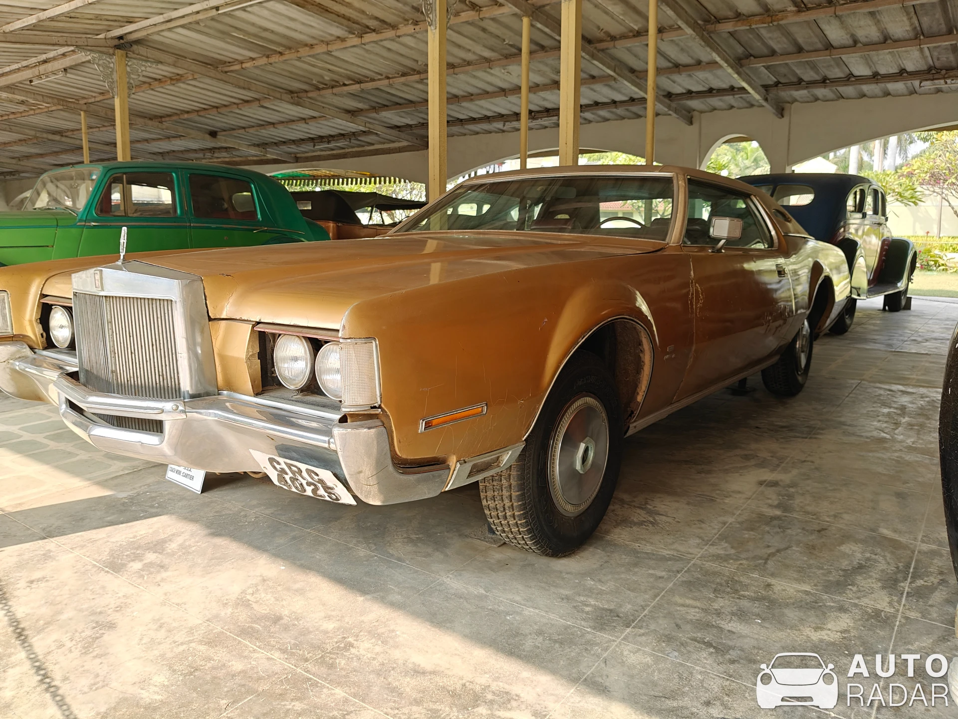 Lincoln Continental Mark V spotted in Ahmedabad