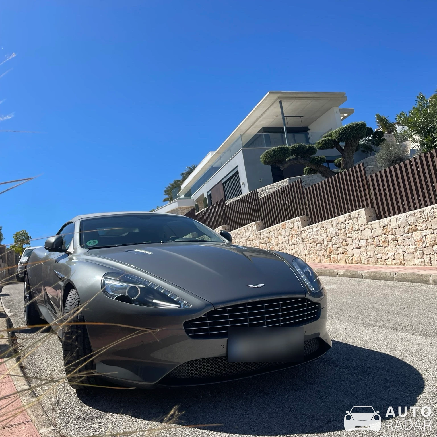 Aston Martin DB9 spotted in Dénia