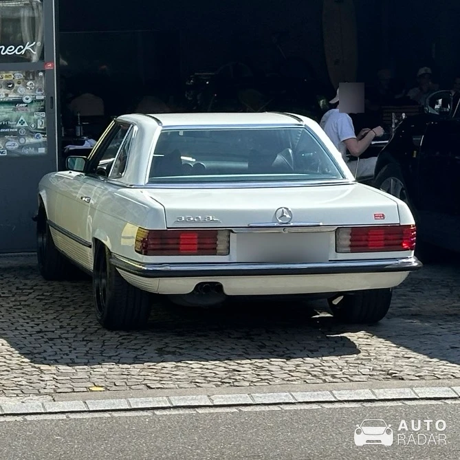 Mercedes-Benz 350SL R107 spotted in Rapperswil-Jona