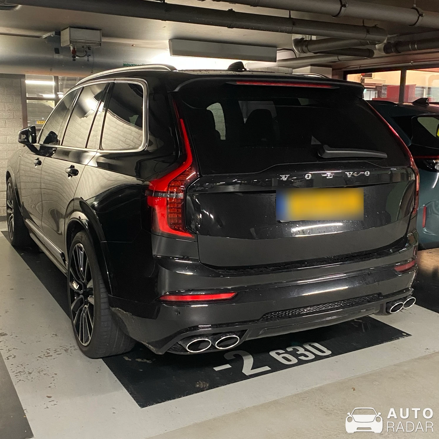 Volvo XC90 R-Design spotted in Amstelveen