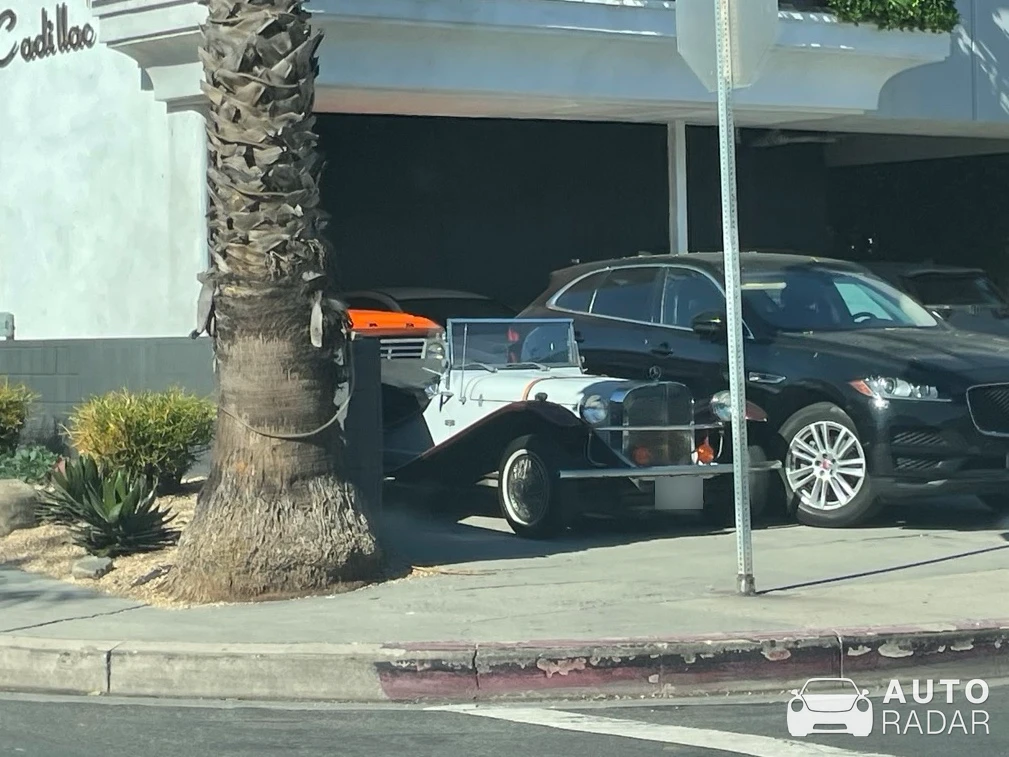 Mercedes-Benz Gazelle spotted in Los Angeles