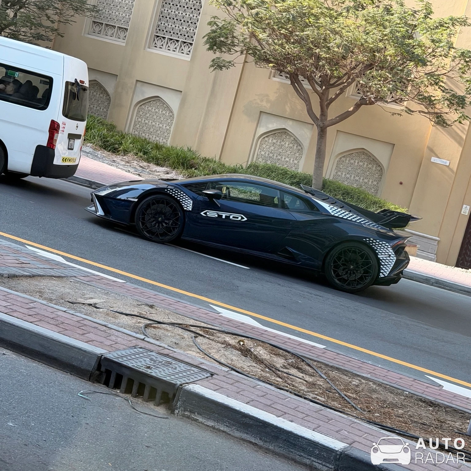 Lamborghini Huracán LP640-2 STO spotted in دبي, Emirados Árabes Unidos