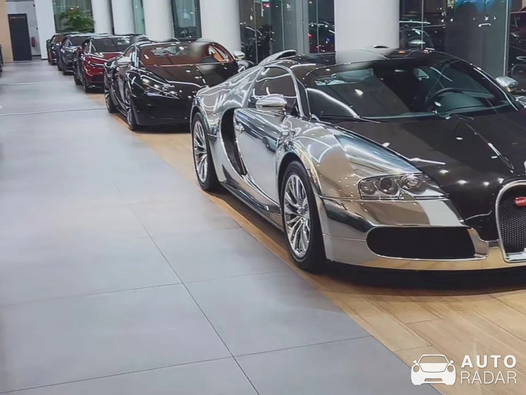 Bugatti Veyron 16.4 Pur Sang spotted in Dubai