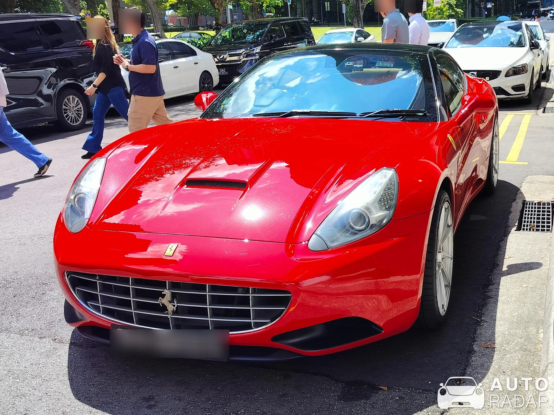 Ferrari California spotted in Singapore, Singapore