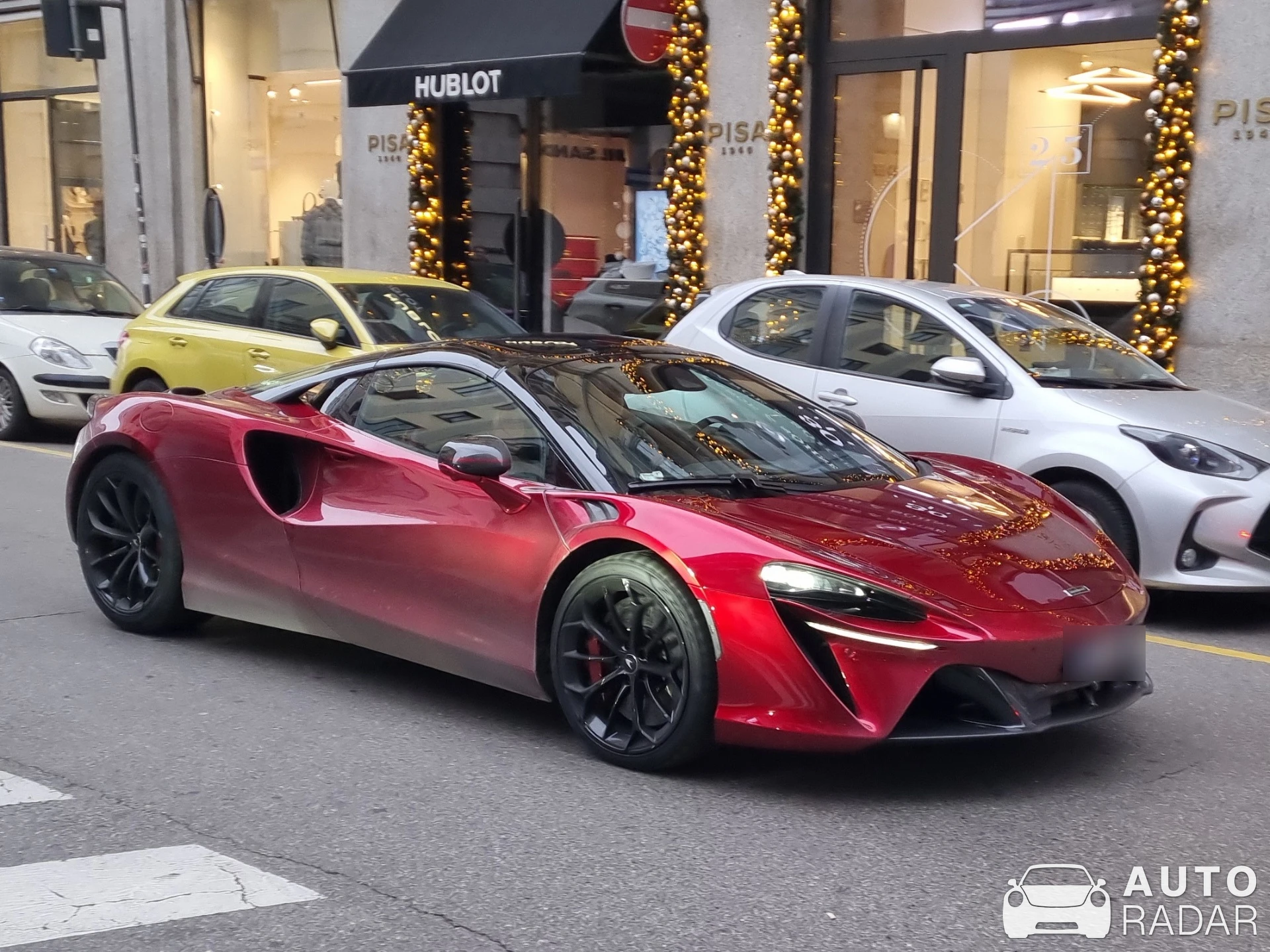McLaren Artura spotted in Milano, Italia