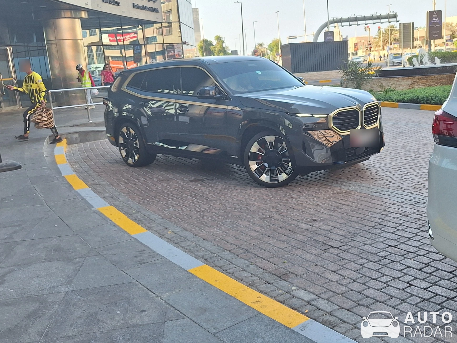 BMW XM G09 spotted in Abu Dhabi, United Arab Emirates