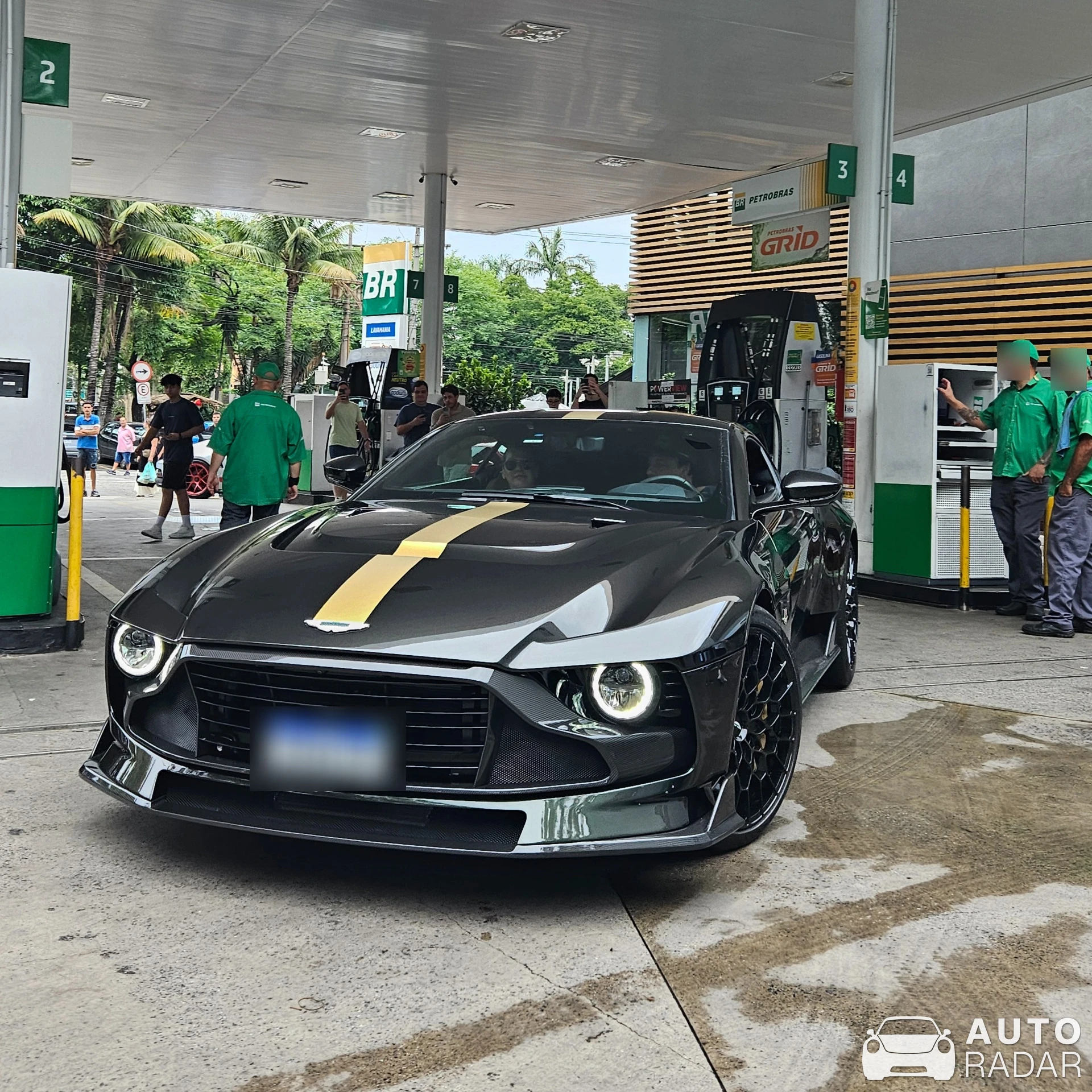 Aston Martin Valour spotted in Cambuí, Brazil