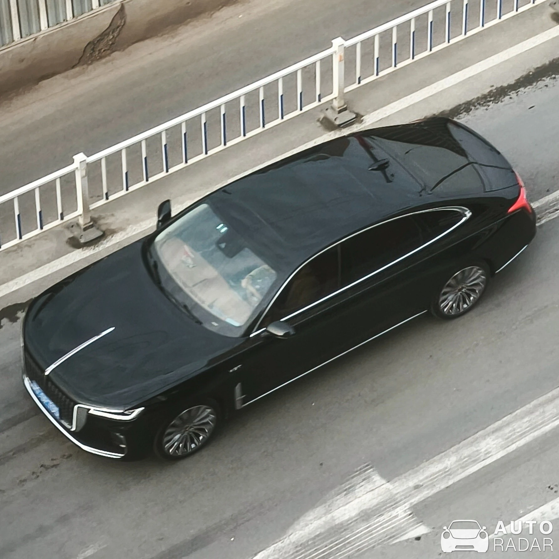 Hongqi H9 spotted in Shanghai