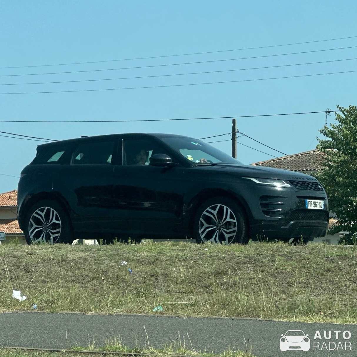 Land Rover Range Rover Evoque 2011 spotted in Saubion