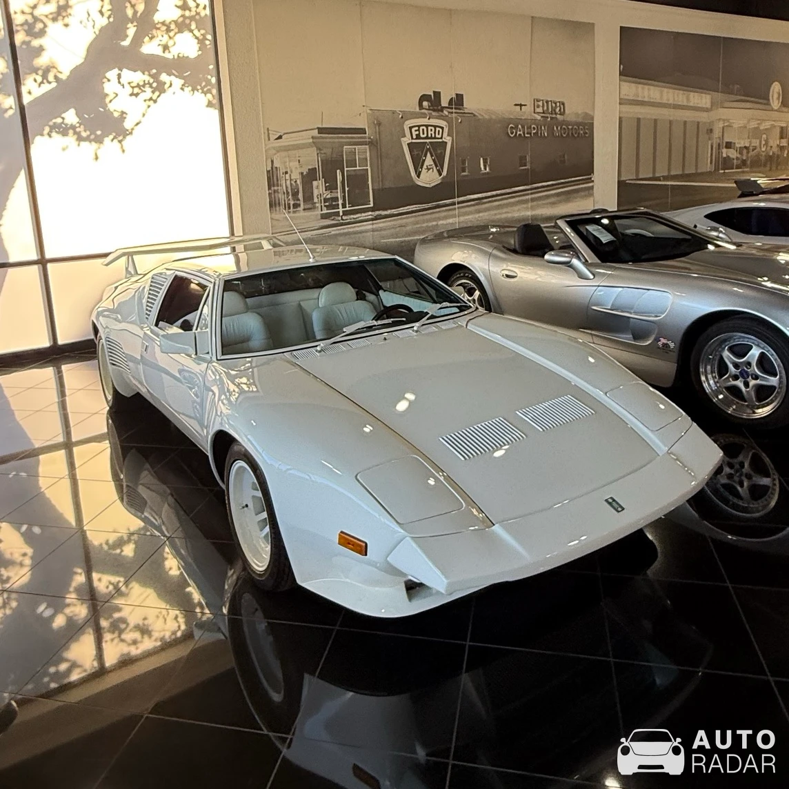 De Tomaso Pantera GT5S spotted in Los Angeles