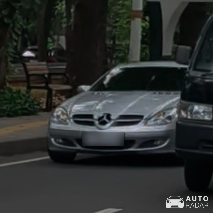 Mercedes-Benz SLK 350 R171 spotted in Jakarta