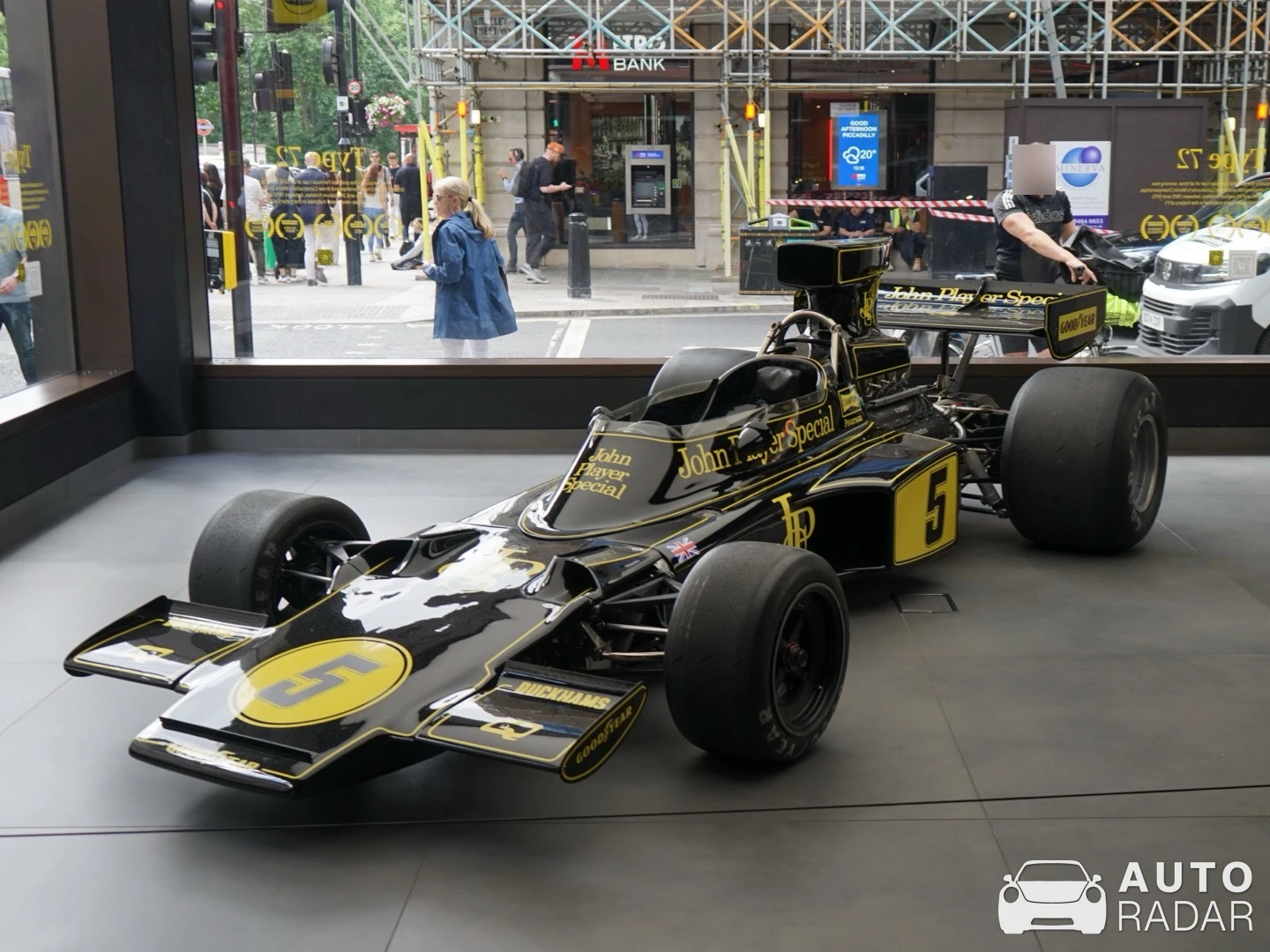 Lotus 72 spotted in London