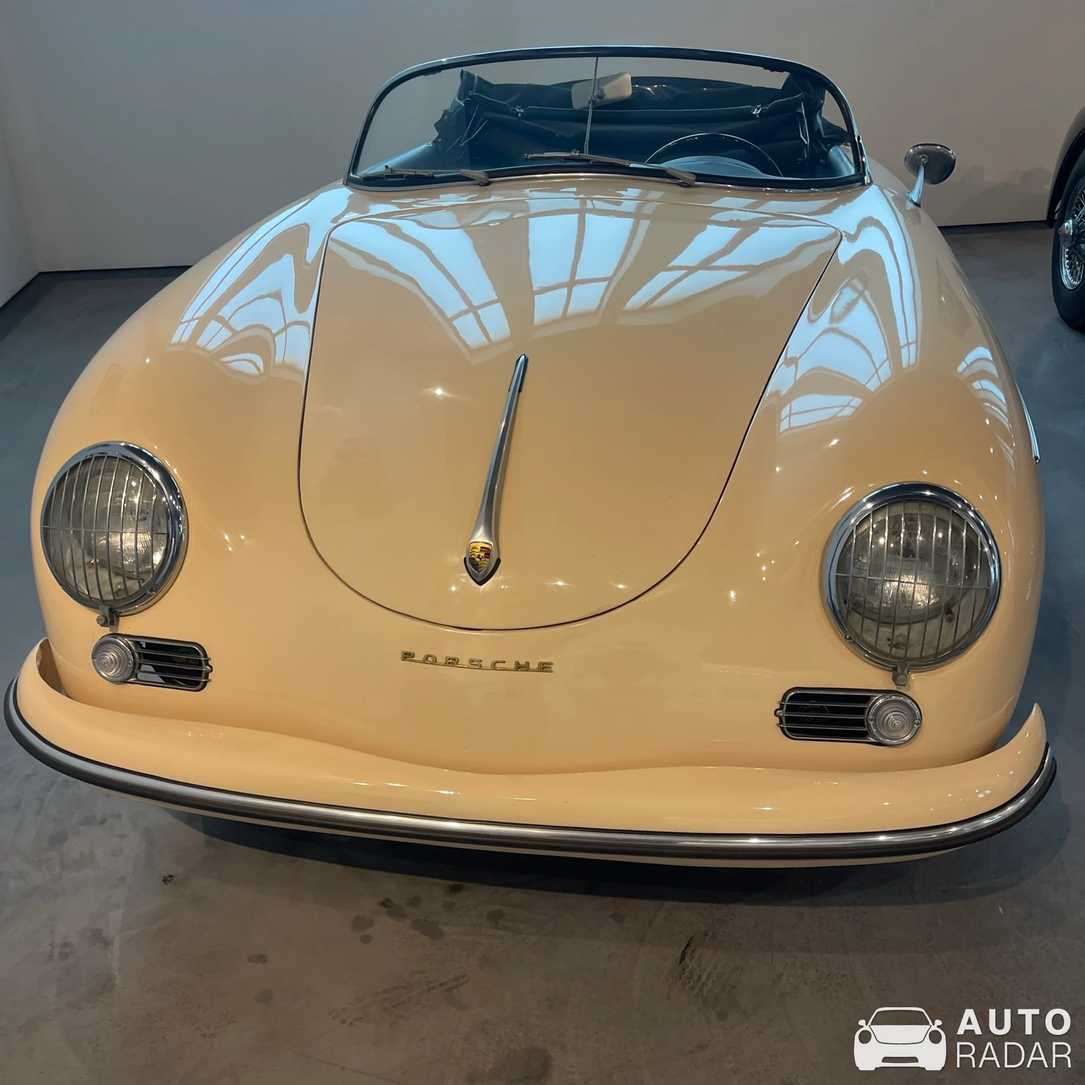 Porsche 356 Speedster spotted in Málaga, Spain