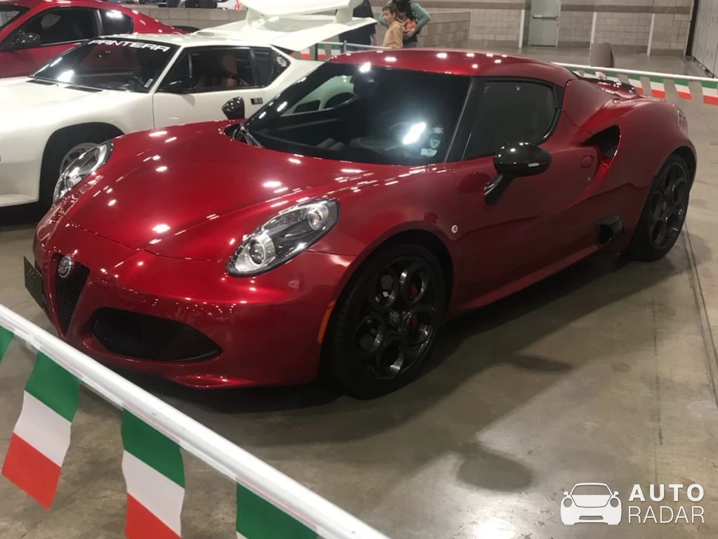 Alfa Romeo 4C Coupé spotted in Denver, United States