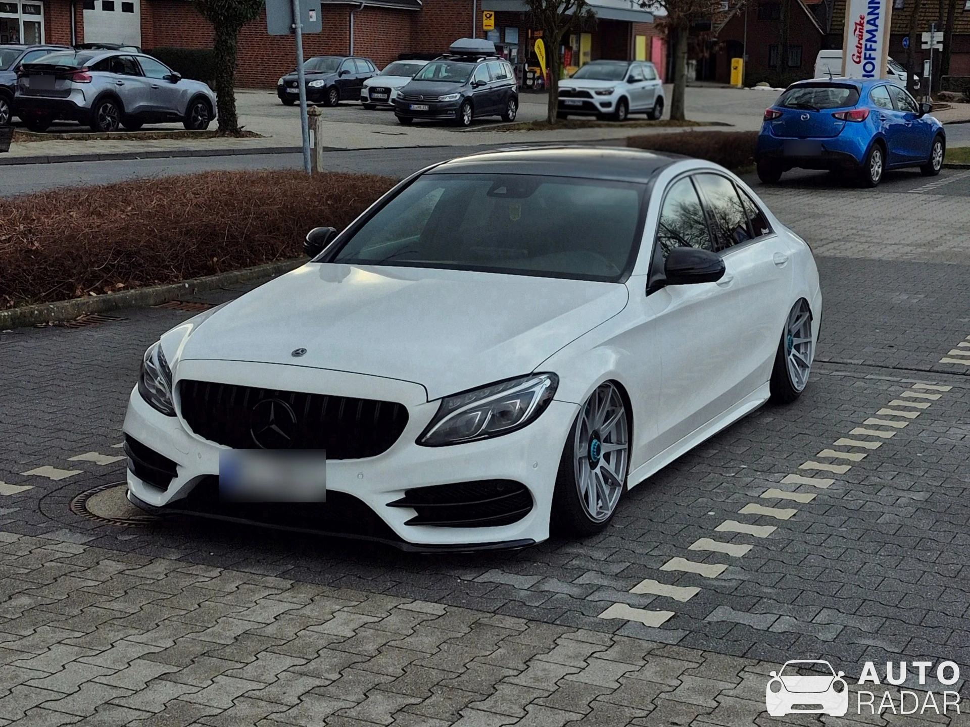 Mercedes-Benz C43 AMG W202 spotted in Haselünne