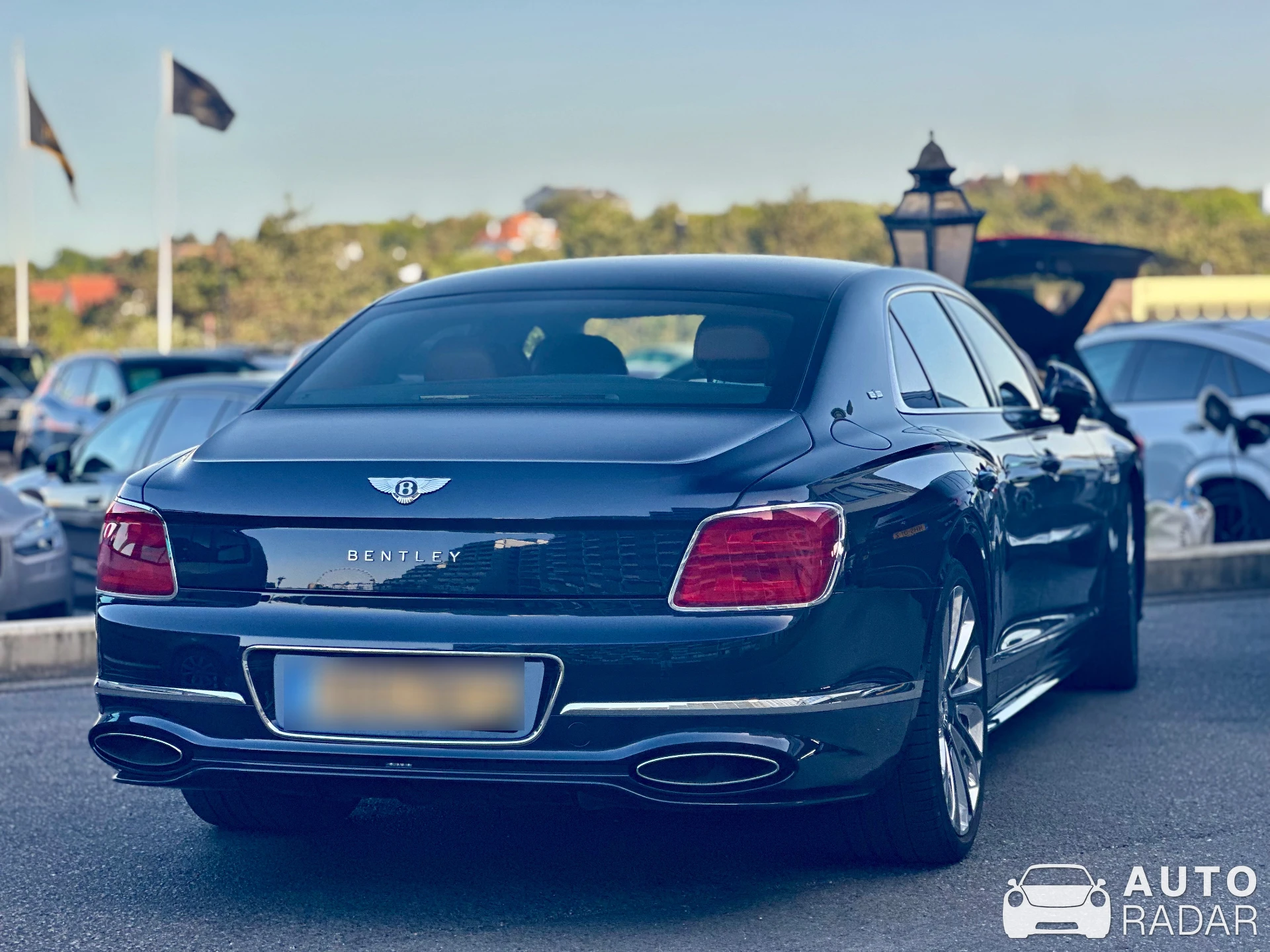 Bentley Flying Spur W12 2022 Mulliner spotted in Noordwijk