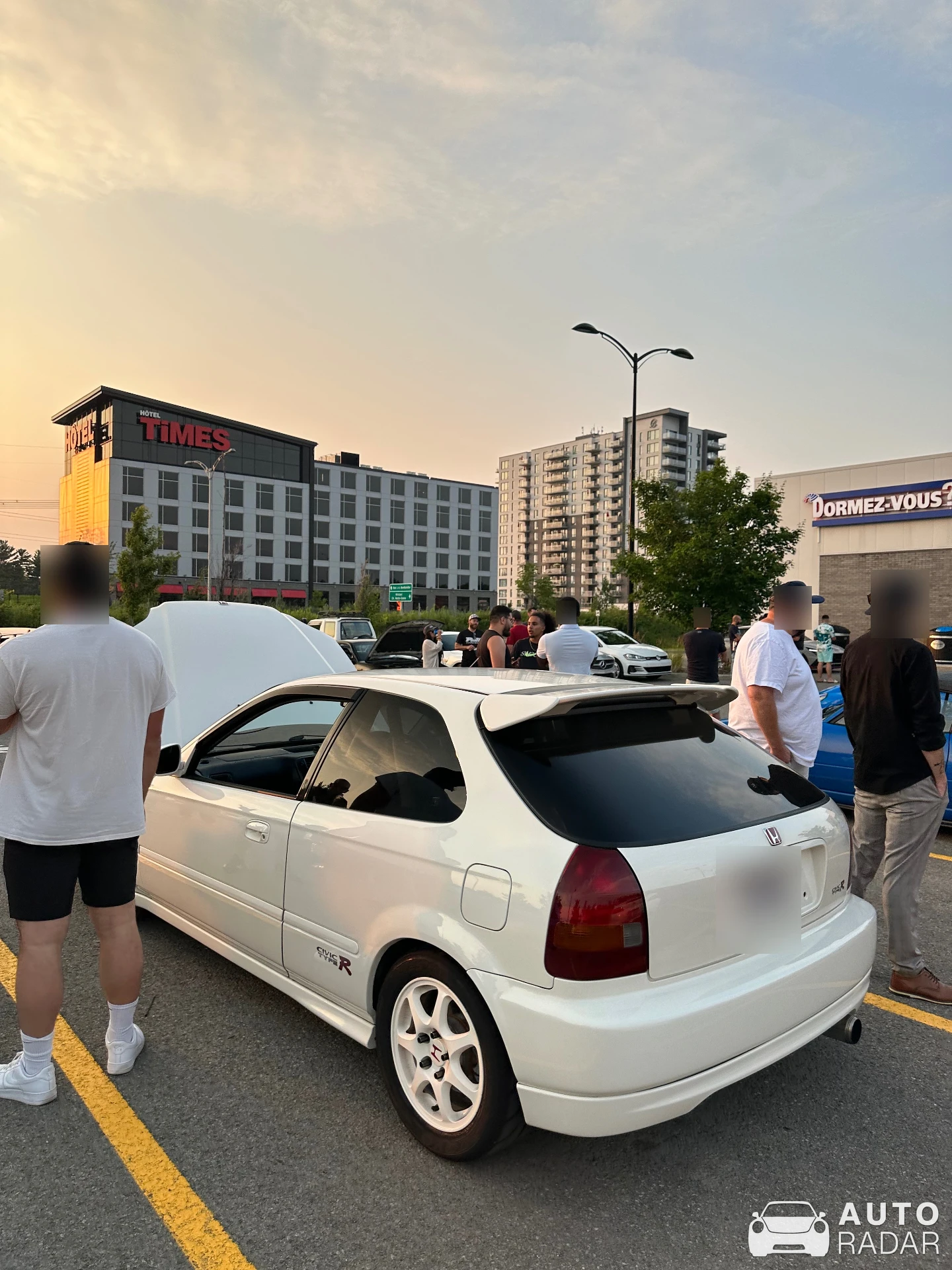 Honda Civic Type R 1996 spotted in Blainville