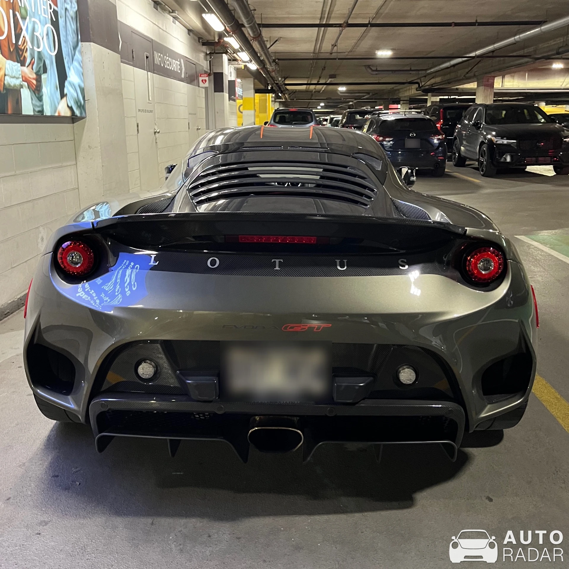 Lotus Evora 400 Sport spotted in Brossard, Canada