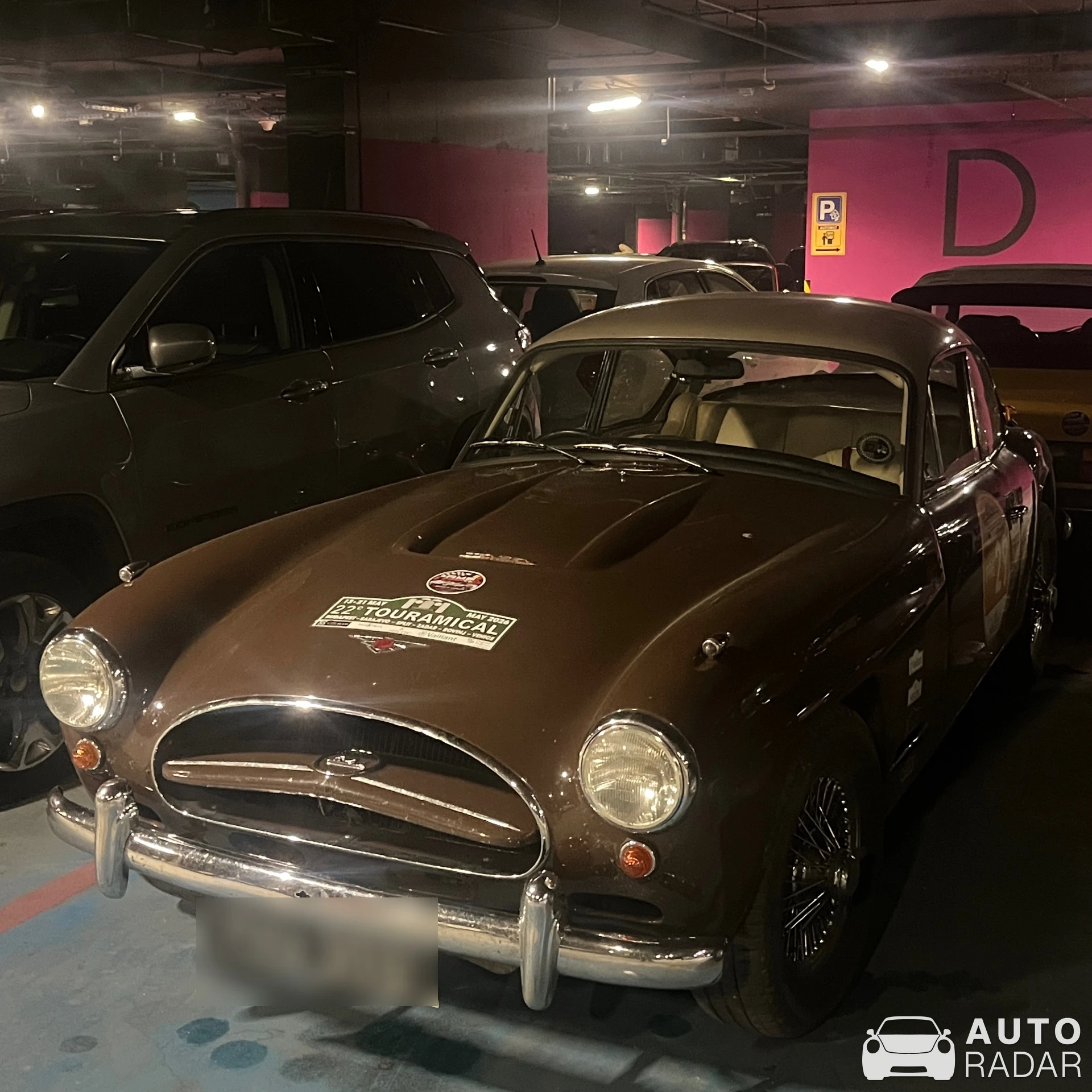 Jensen 541 spotted in Sarajevo