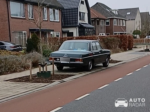 Mercedes-Benz 300 SE W126 spotted in Terborg