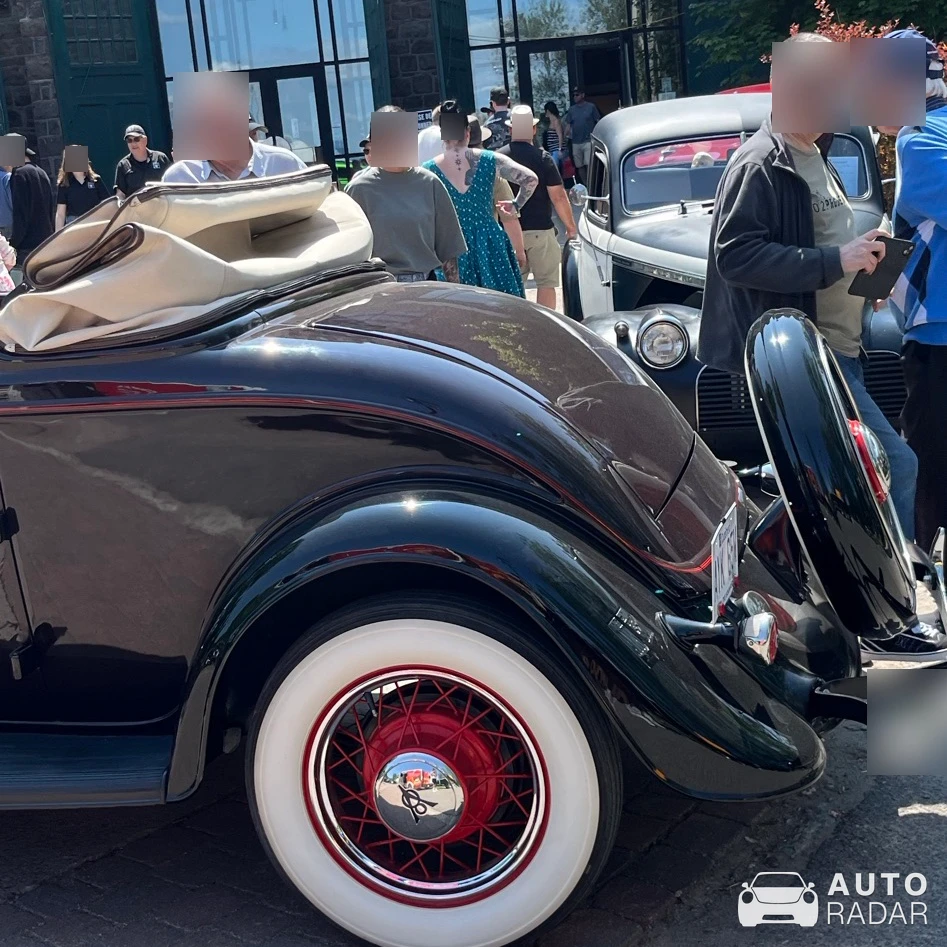 Ford Model B Cabriolet spotted in San Francisco, États-Unis