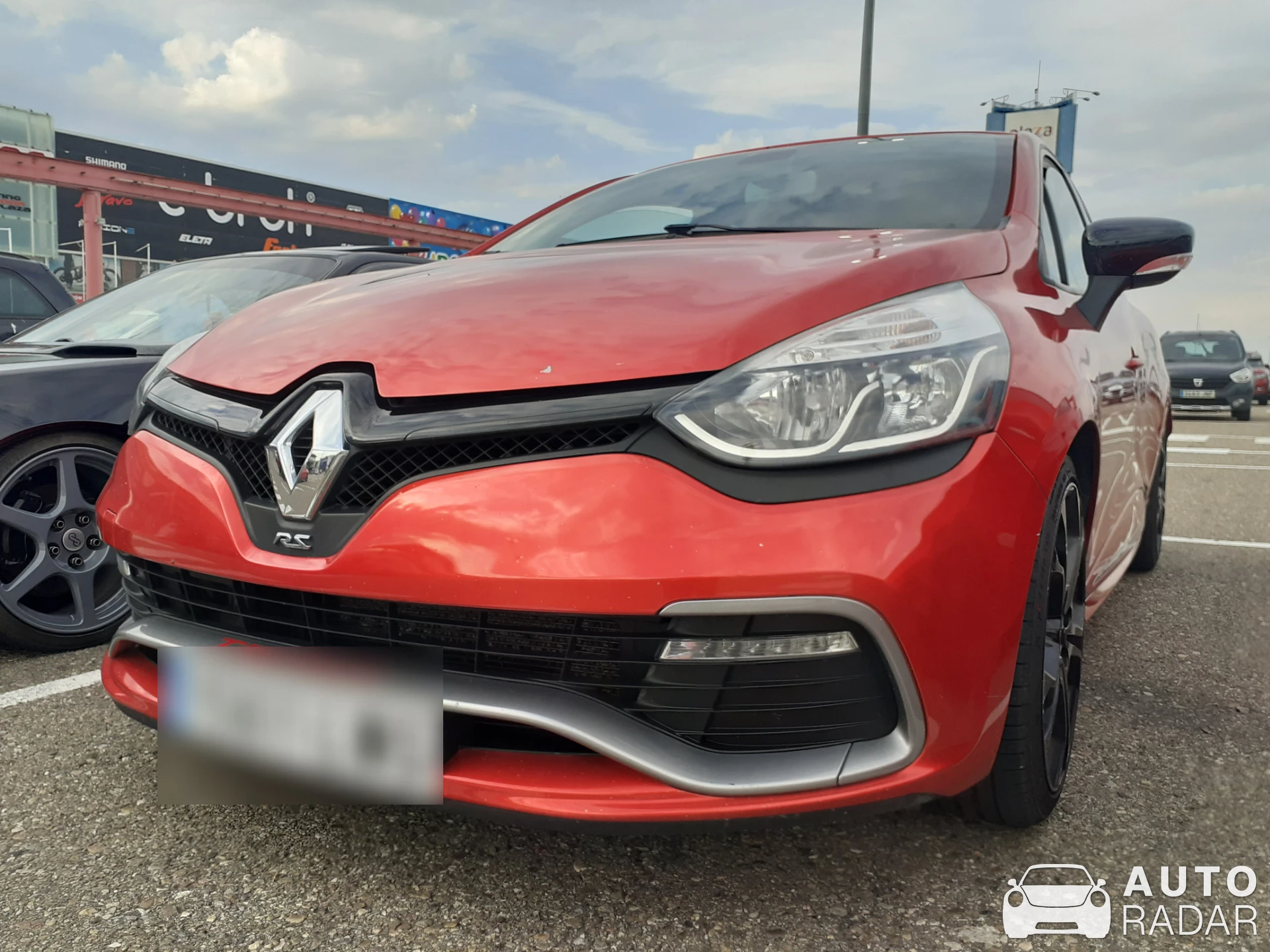 Renault Clio RS Trophy 220 spotted in Zaragoza