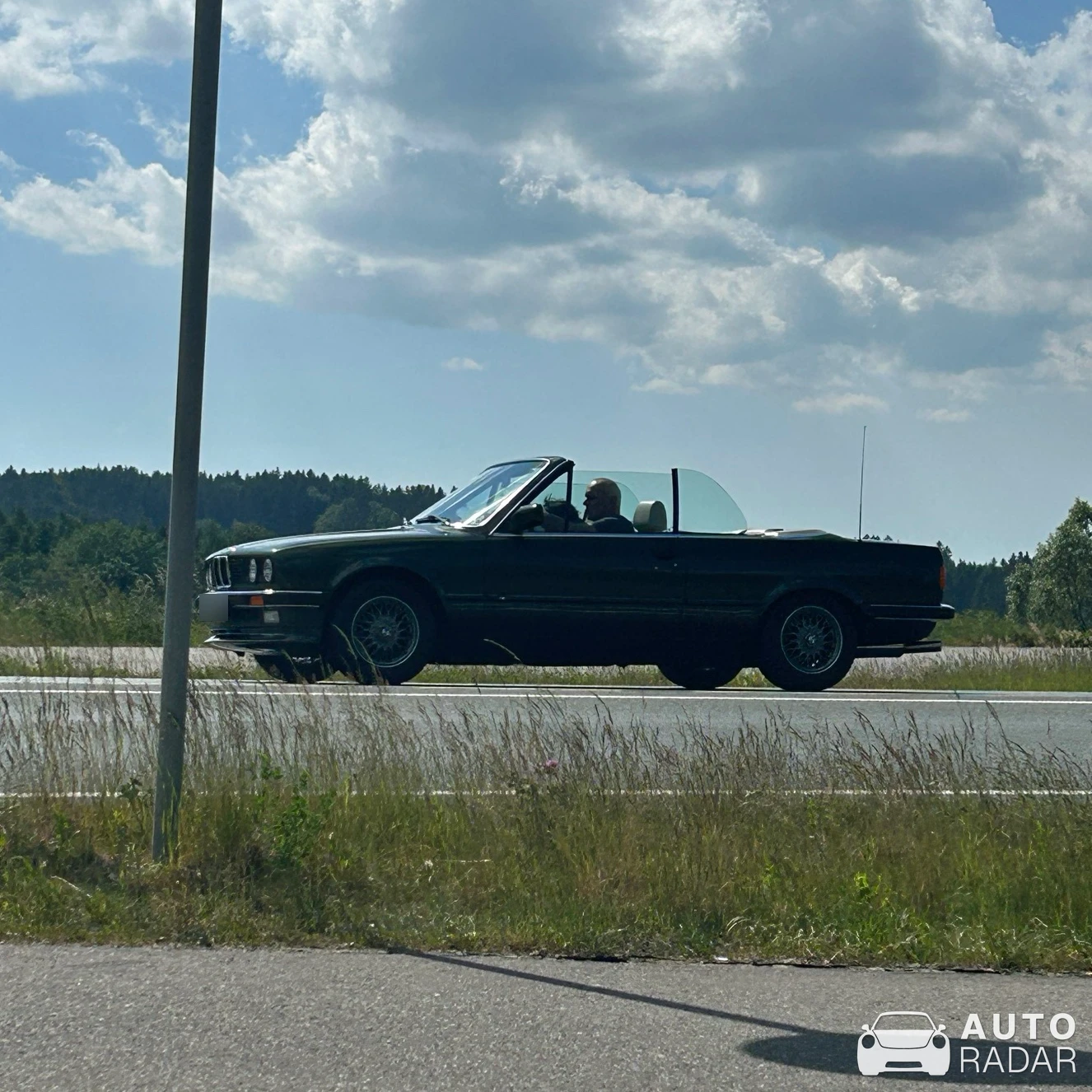 BMW M3 E30 Cabriolet spotted in Zwönitz
