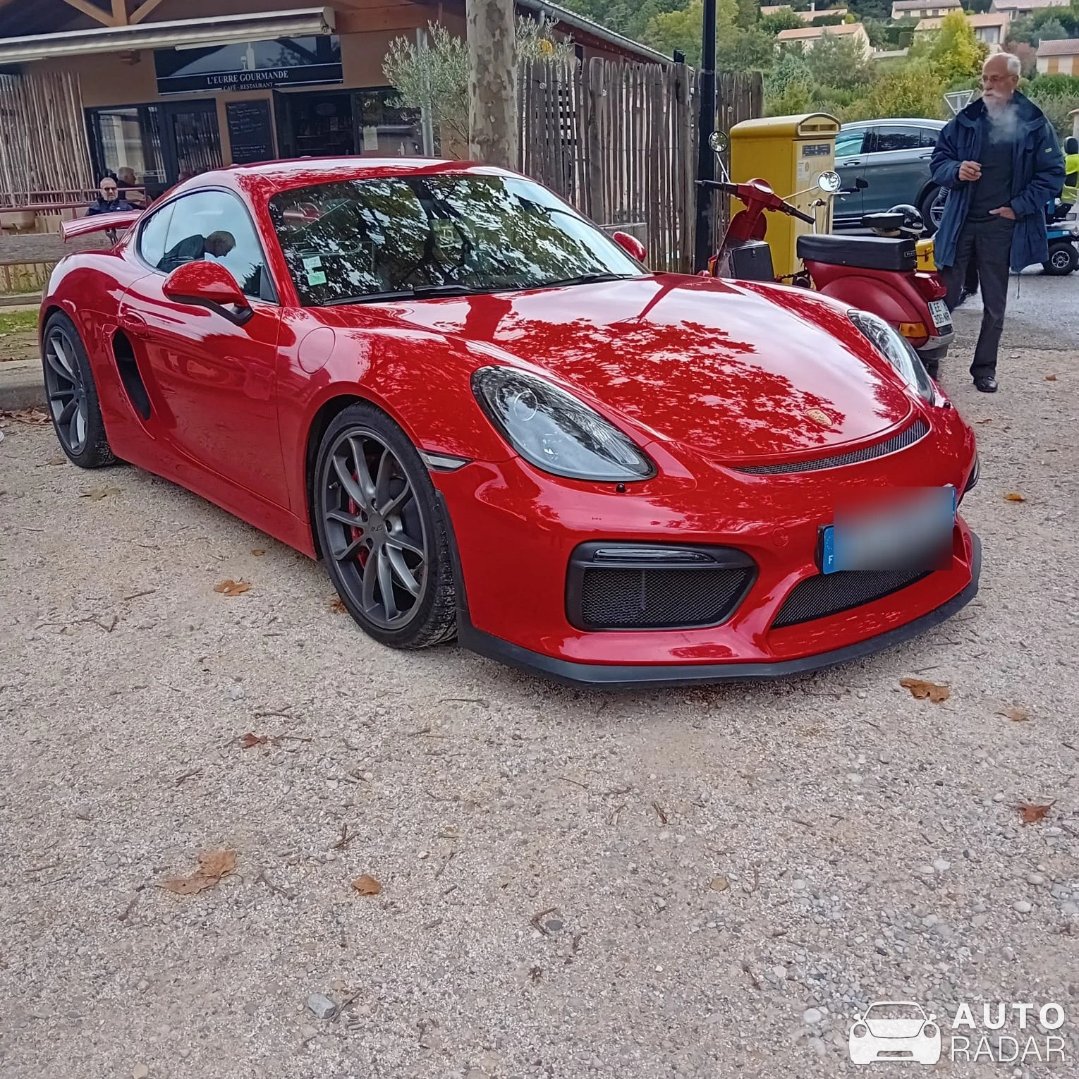 Porsche 981 Cayman GT4 spotted in Eurre, France