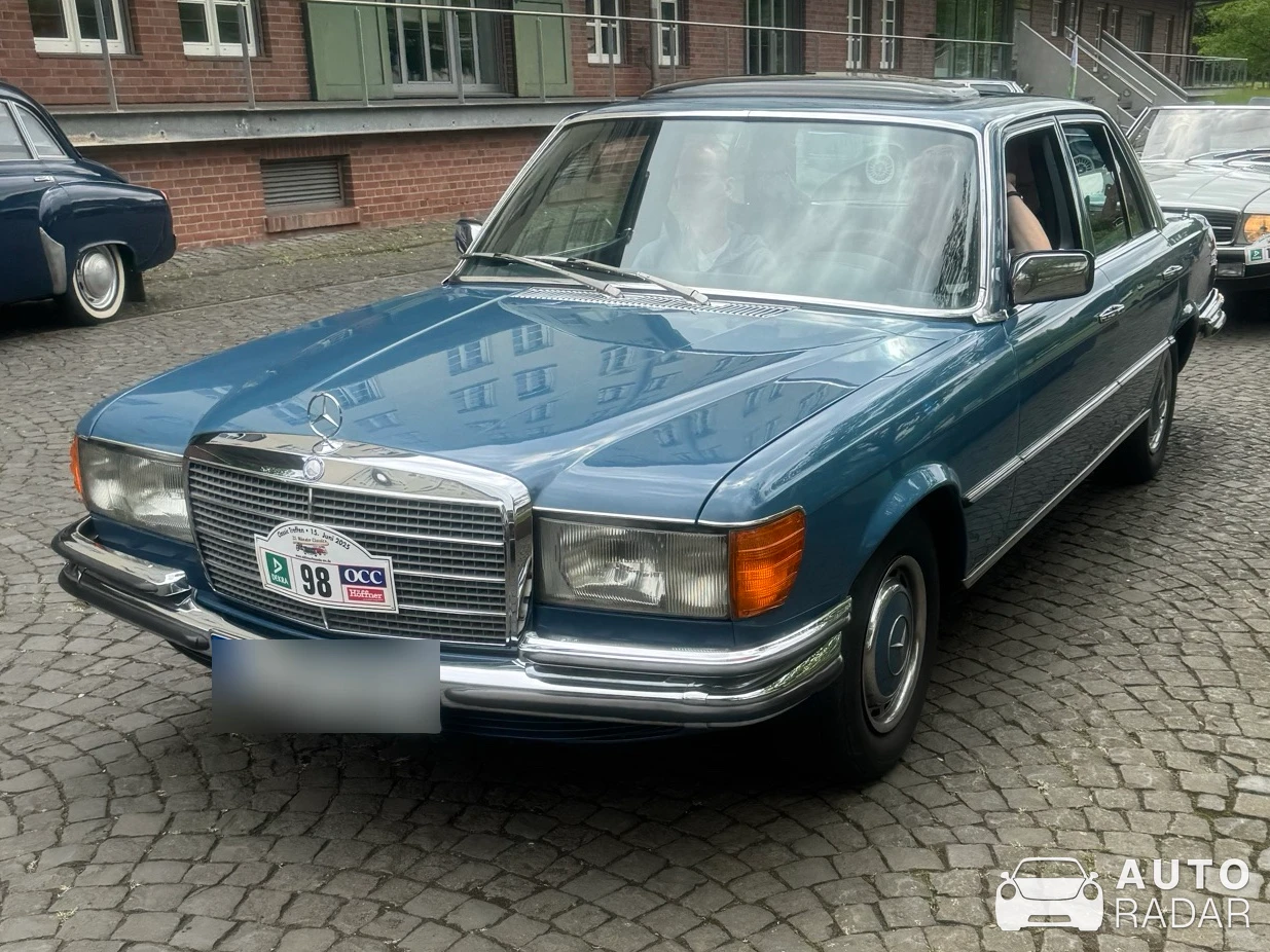 Mercedes-Benz 280 W115 spotted in Münster