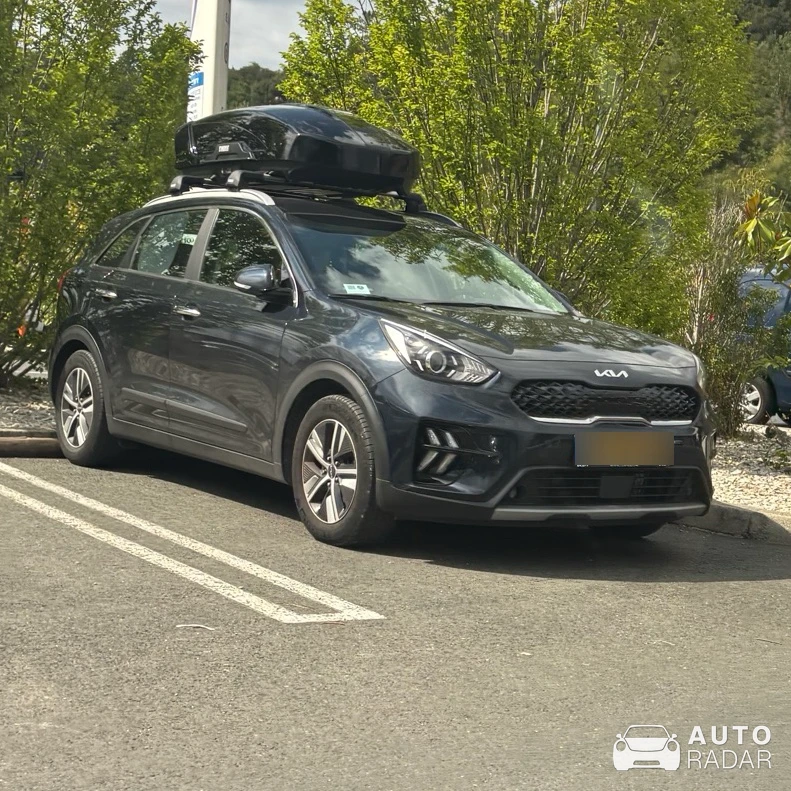Kia Niro spotted in Sarlat-la-Canéda
