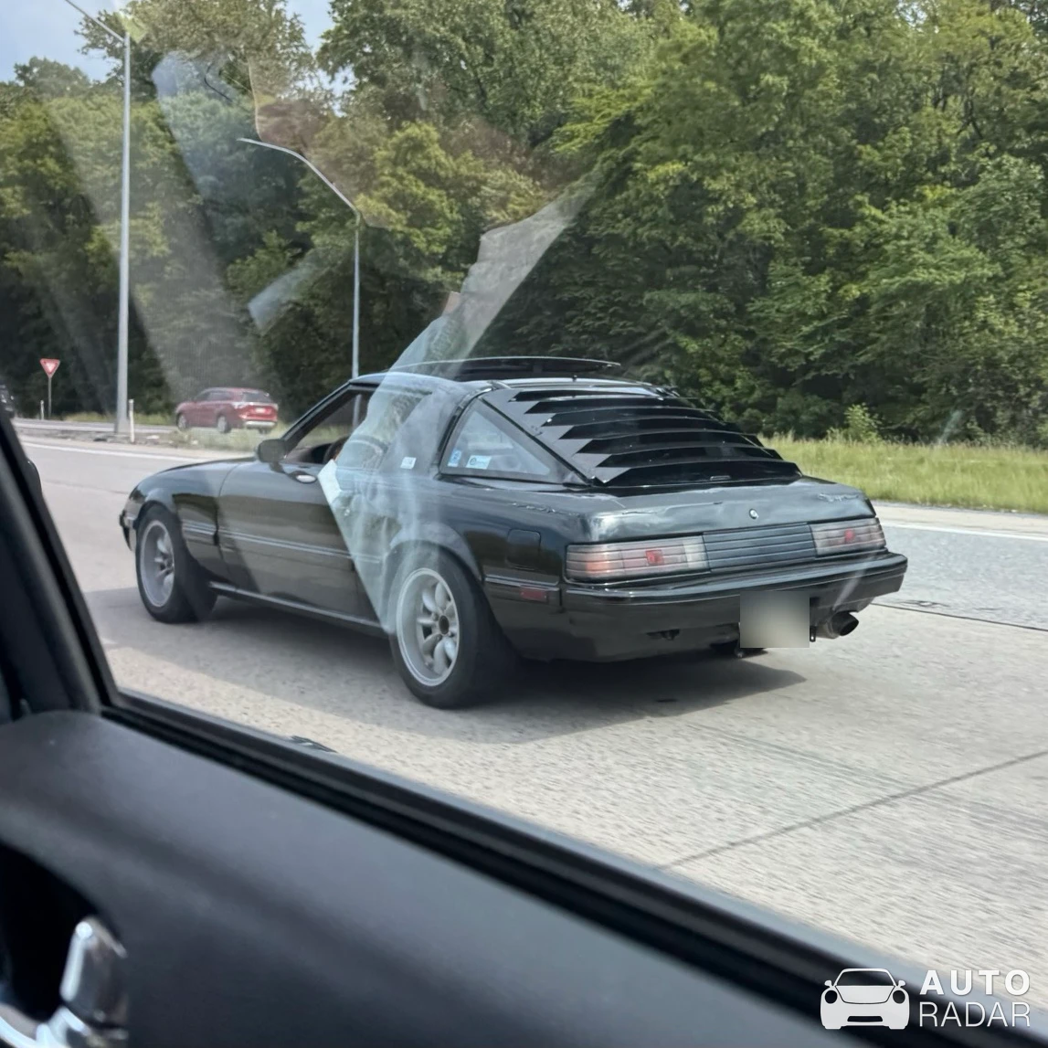 Mazda RX-7 spotted in Harrisburg
