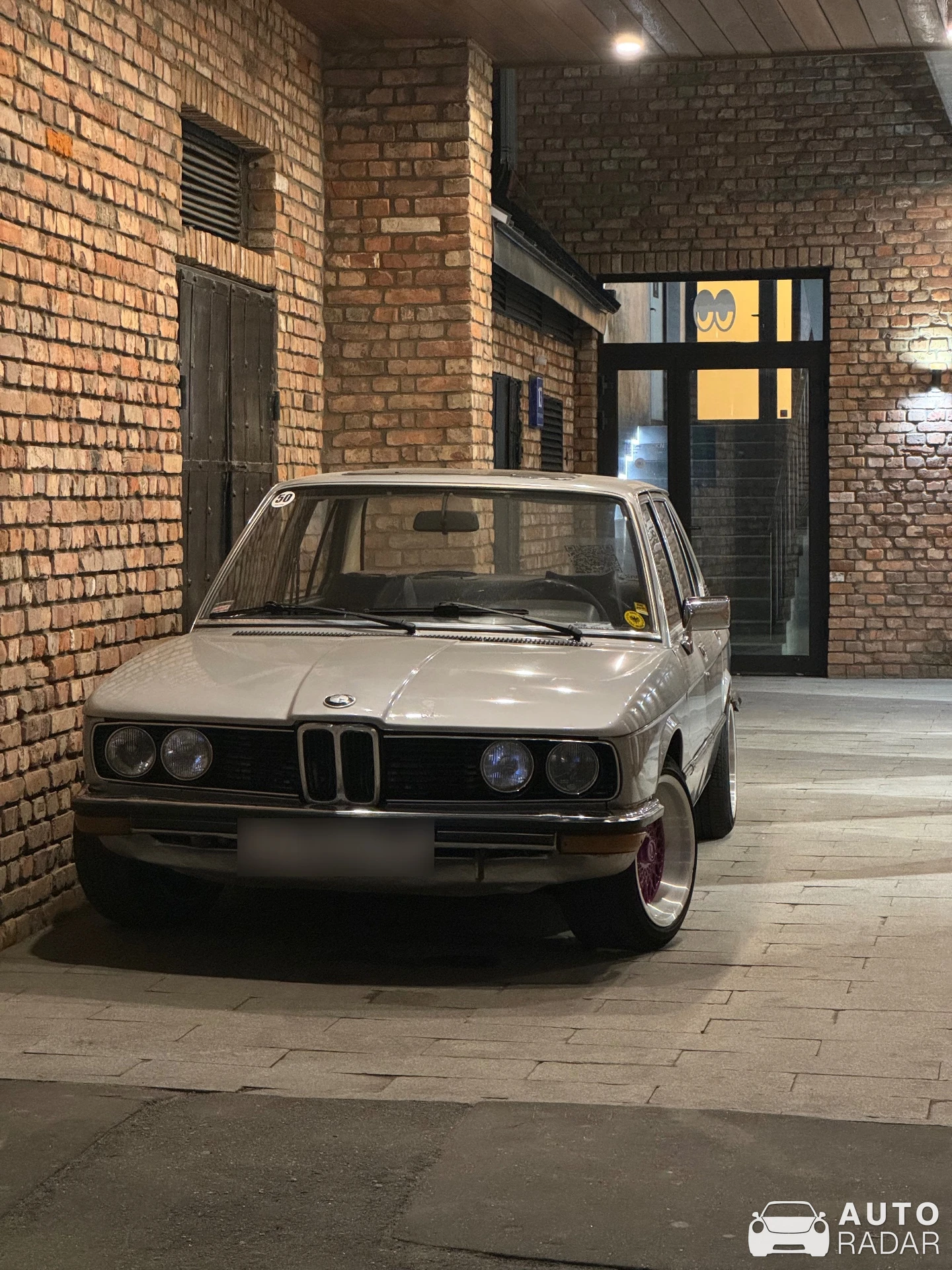 BMW 5 Series E12 spotted in Moskva, Russia