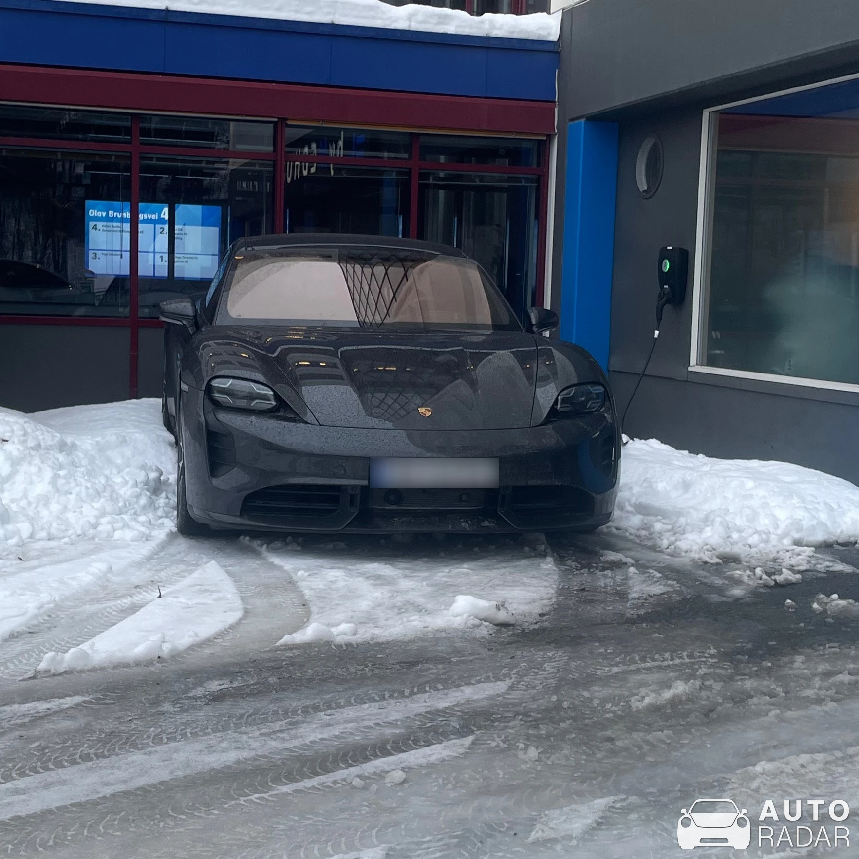 Porsche Taycan GTS spotted in Asker, Norge
