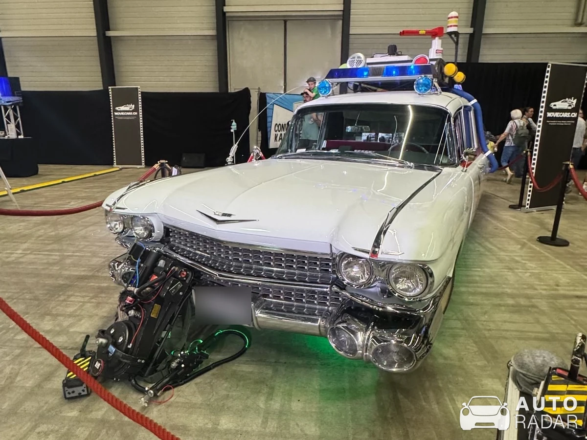 Cadillac Miller Meteor Ecto-1 spotted in Lucerne