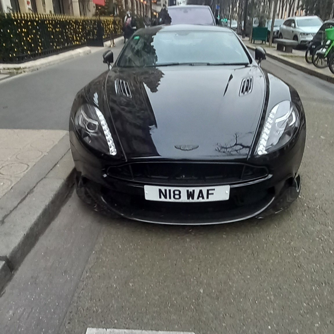 Aston Martin Vanquish S Ultimate Edition
