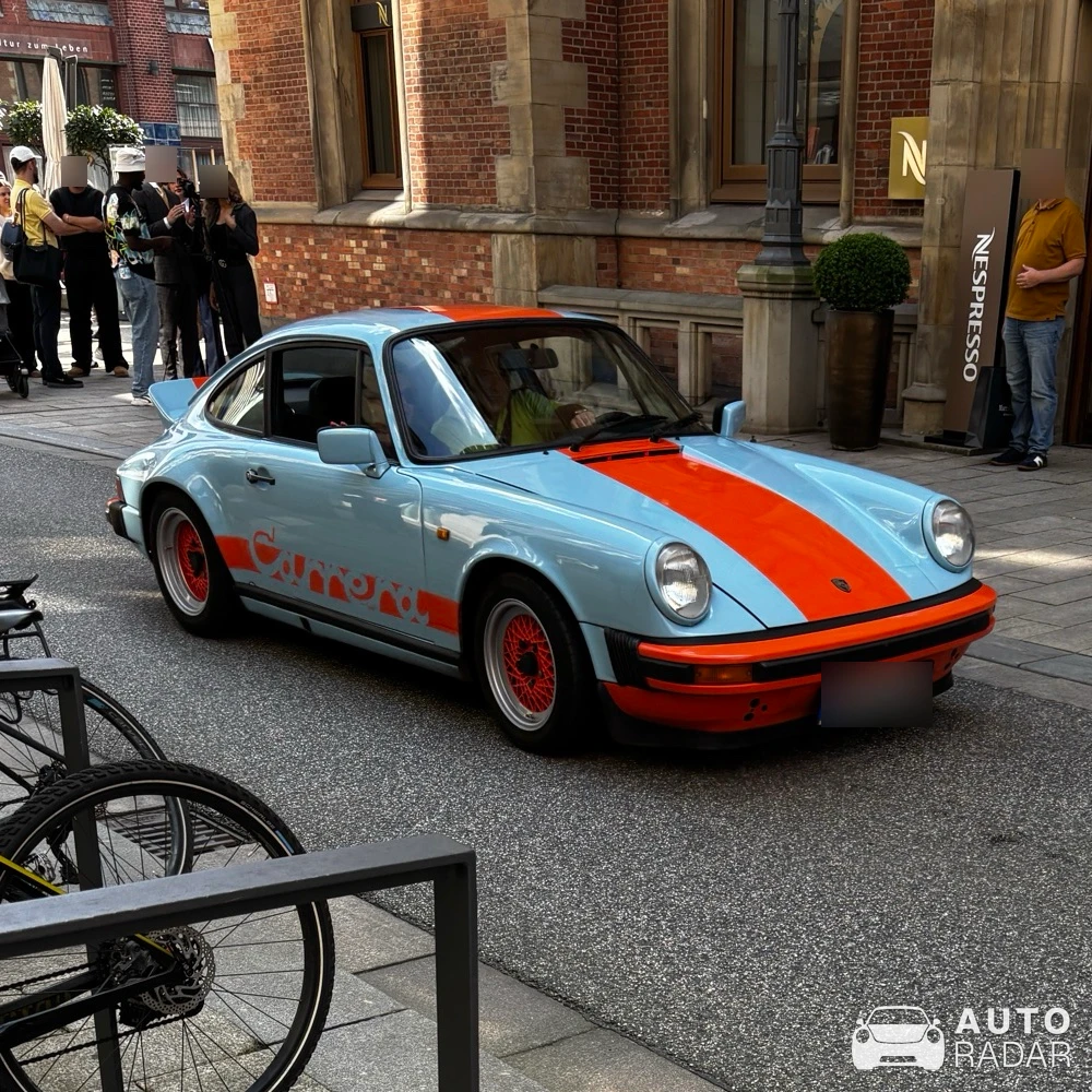 Porsche 911 Carrera 3.2 spotted in Hamburg, Germany