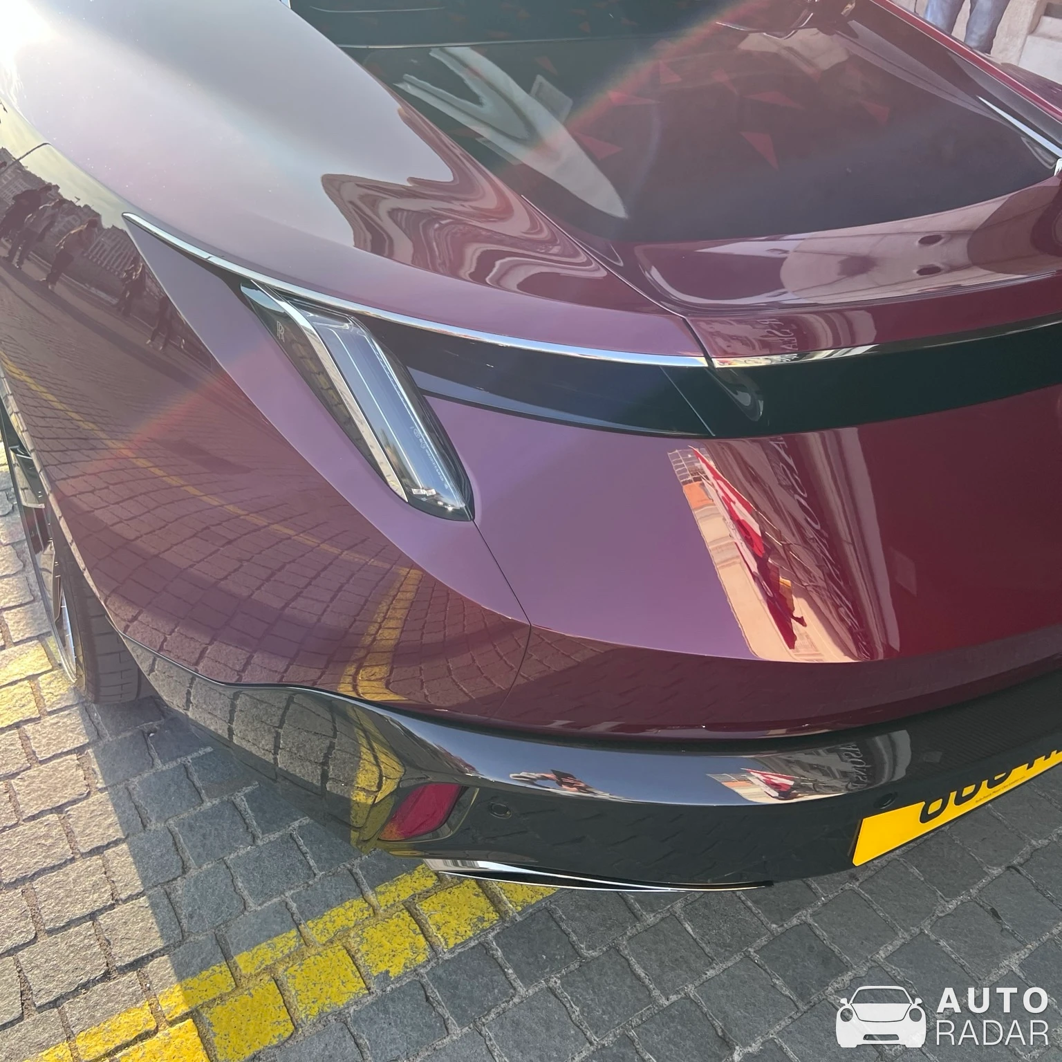 Rolls-Royce Droptail spotted in Genève