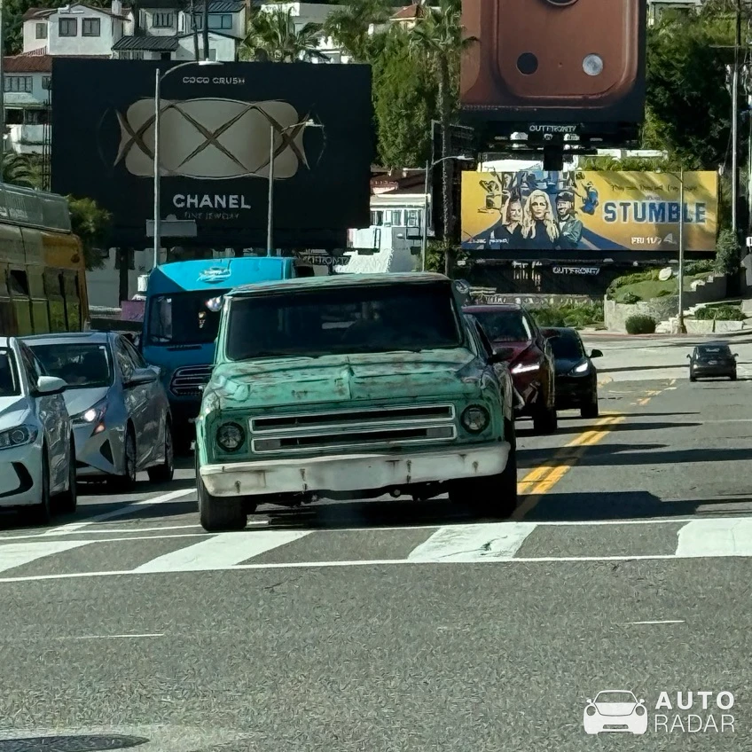 Chevrolet C10 Stepside spotted in Los Angeles