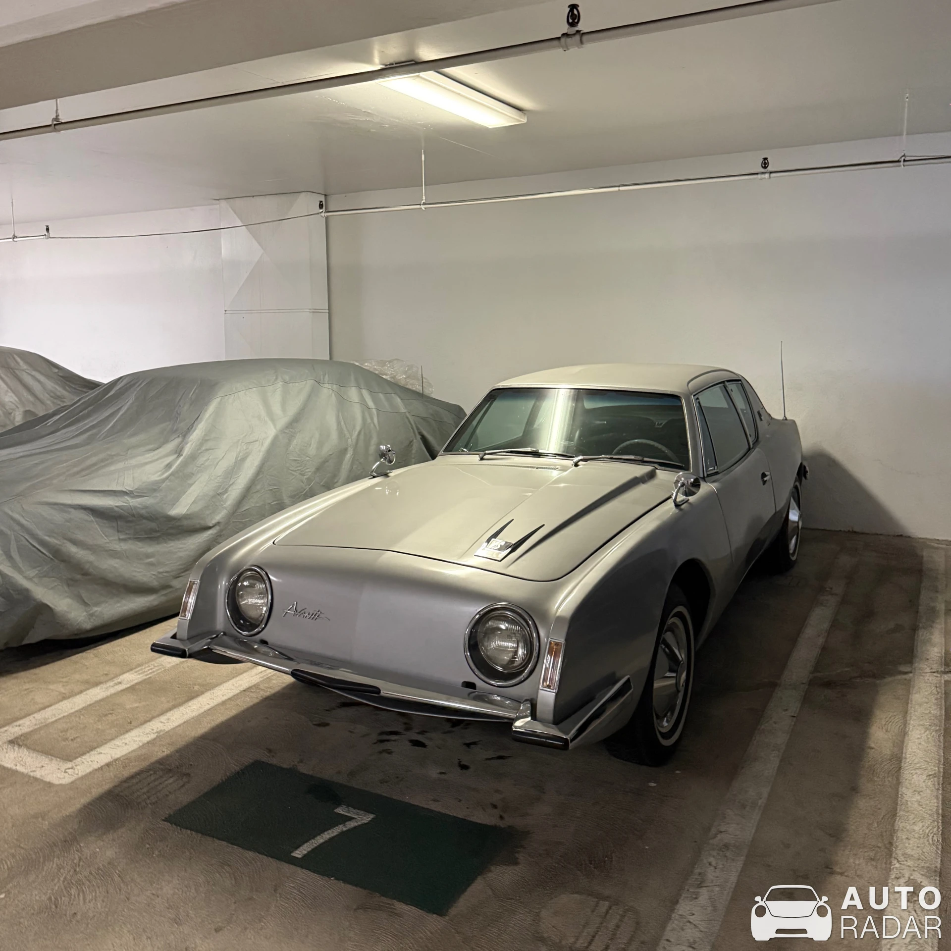 Studebaker Avanti R1 spotted in Beverly Hills