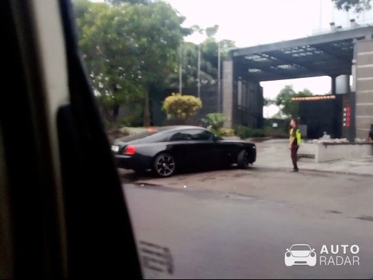 Rolls-Royce Wraith spotted in Jakarta, Indonesia