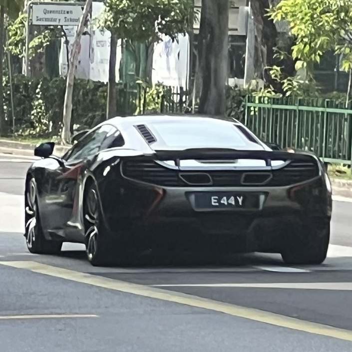 McLaren 12C Singapore Edition