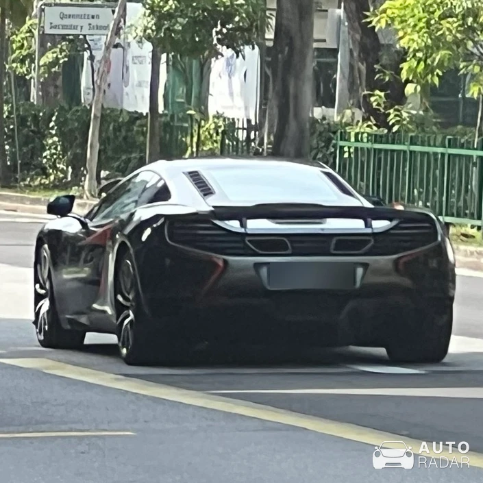 McLaren 12C Singapore Edition spotted in Singapore