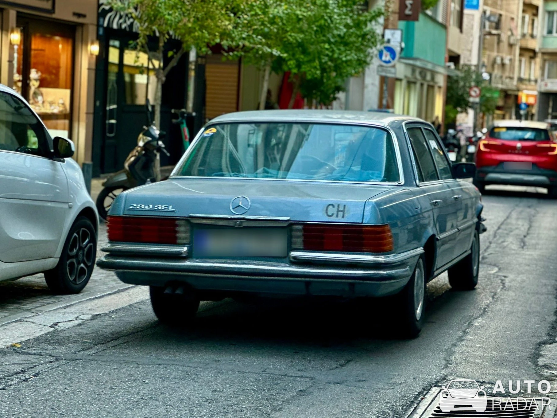 Mercedes-Benz 280 spotted in Athina