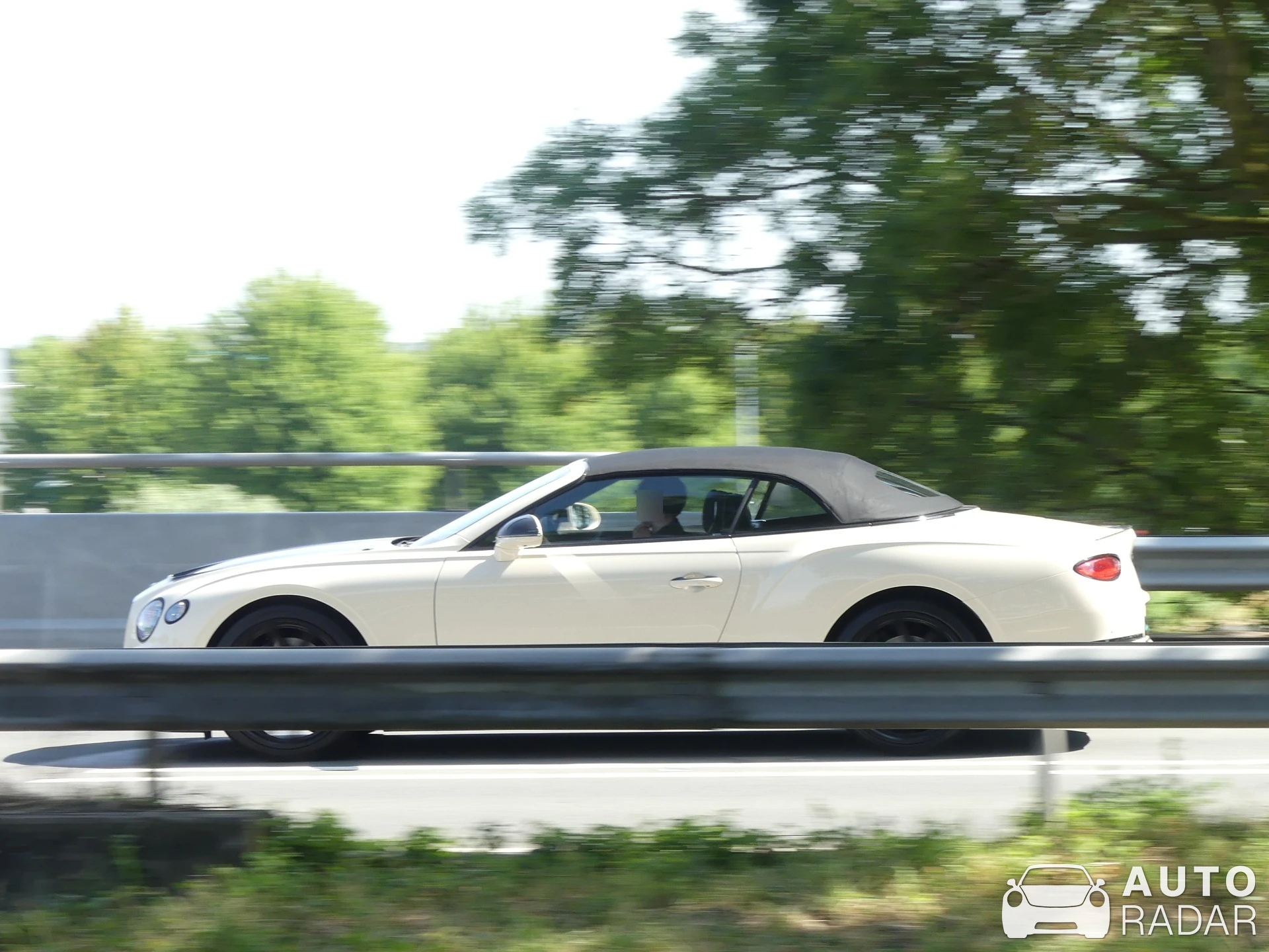 Bentley LE MANSory GTC spotted in Houten