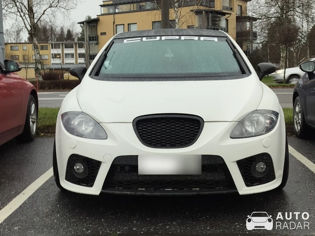 SEAT Leon Cupra R spotted in Pori