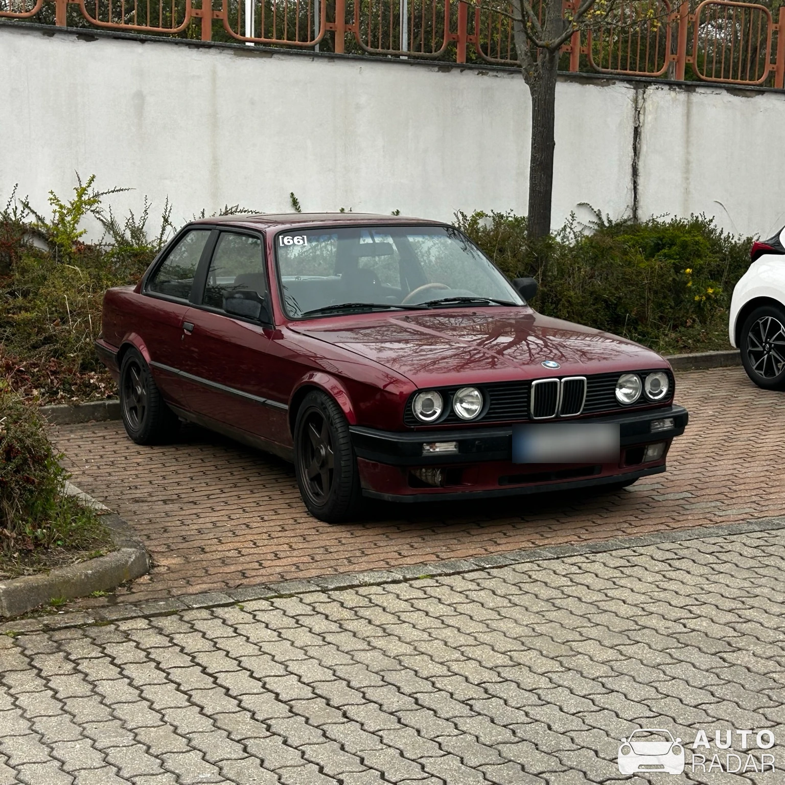 BMW 3 Series E30 Coupé spotted in Gera