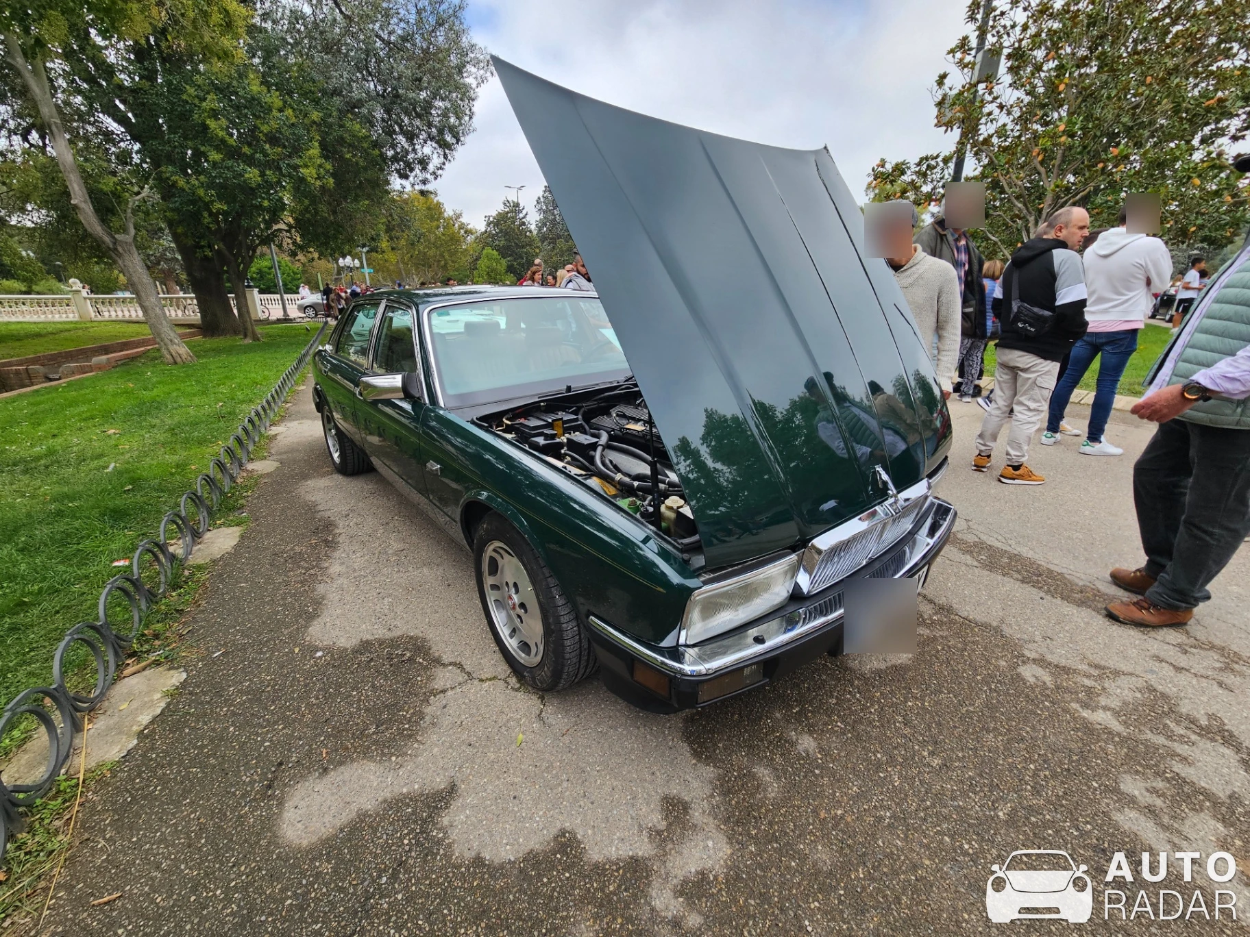 Jaguar XJ spotted in Zaragoza, Spain