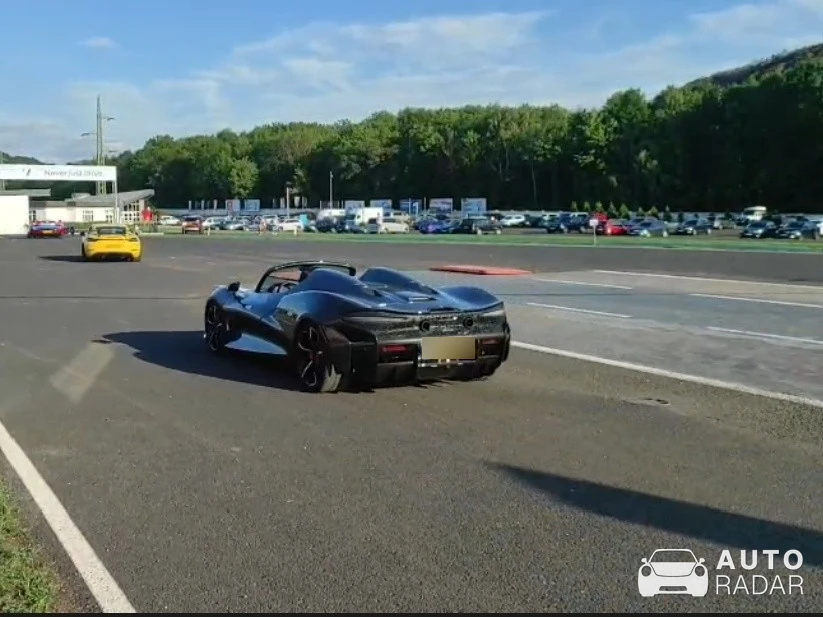 McLaren Elva spotted in Most