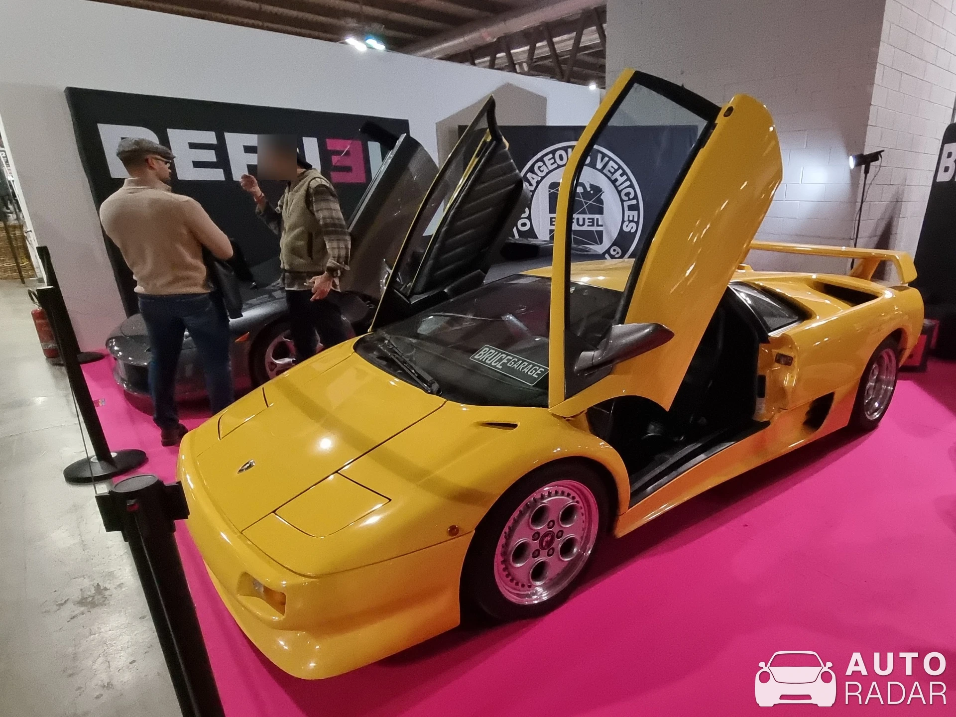 Lamborghini Diablo spotted in Rho, Italia